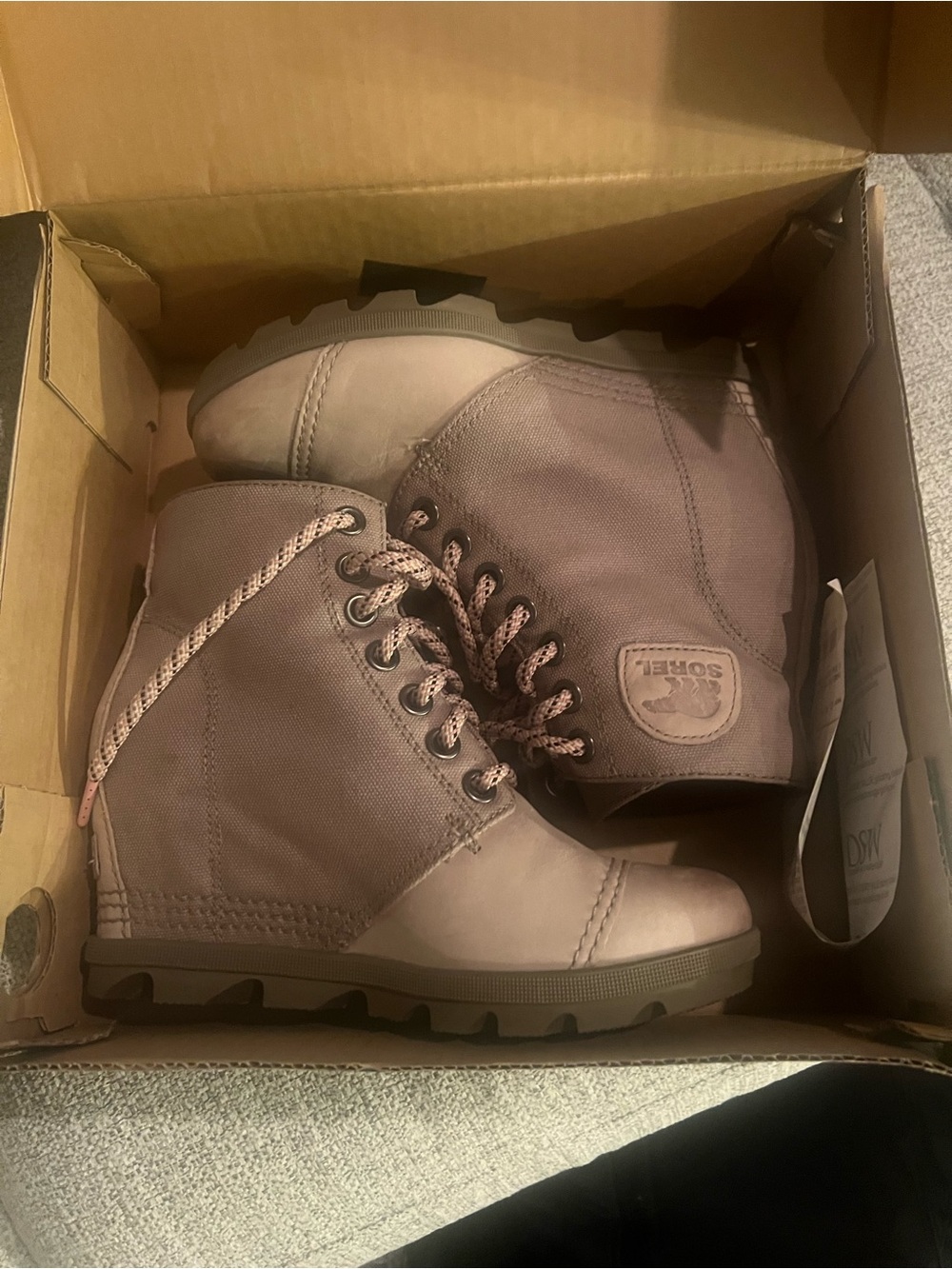 Sorel Women's Arctic Wedge II PDX Boots Omega Taupe/Wet Sand Size 8.5 Like New